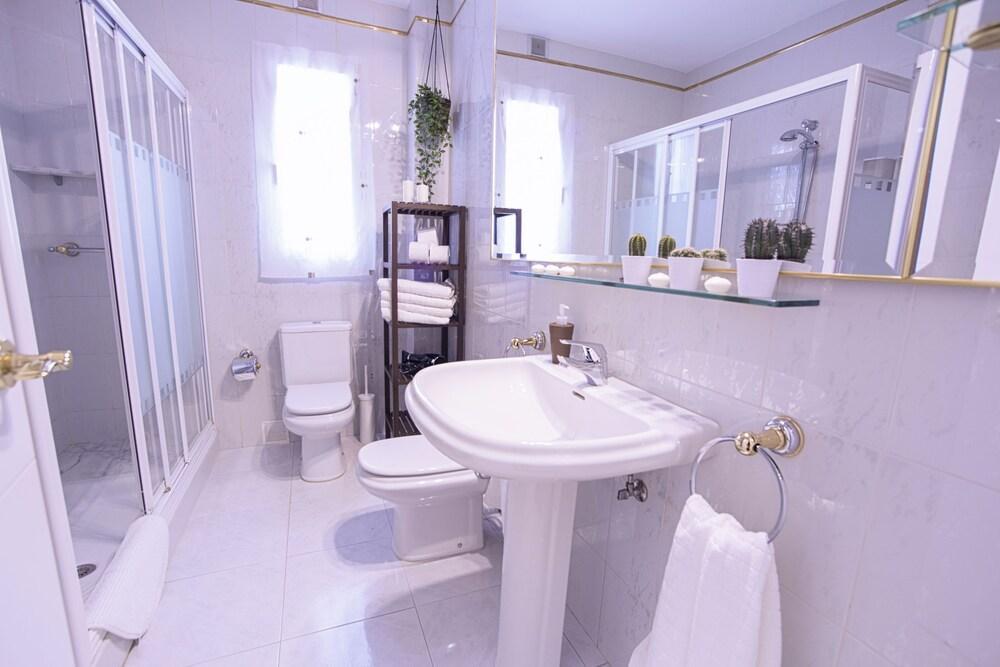 Exclusive Apartments Street Beatas Малага Экстерьер фото