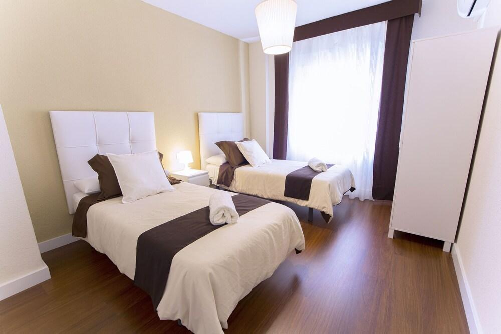 Exclusive Apartments Street Beatas Малага Экстерьер фото